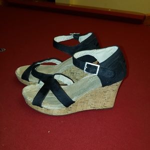 Tom's Wedges